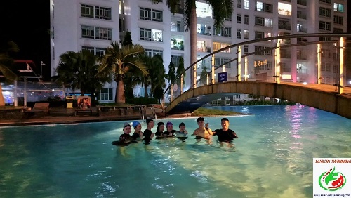 Lớp dạy bơi nhóm tại Trung Tâm Sài Gòn Swimming